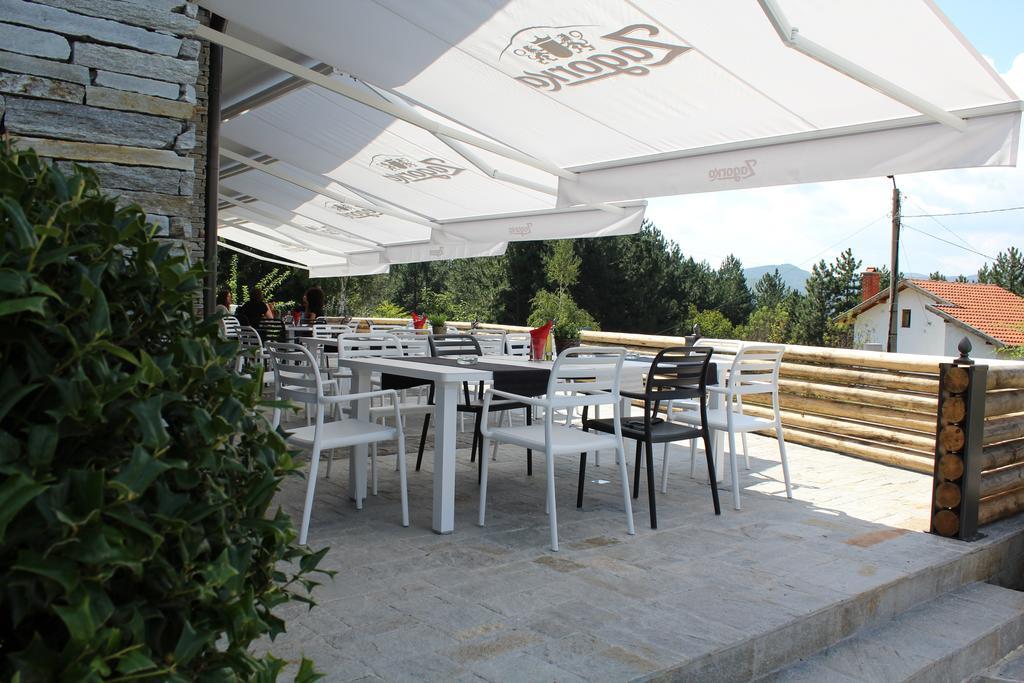 Family Hotel Friends Villa Enchets Exteriér fotografie